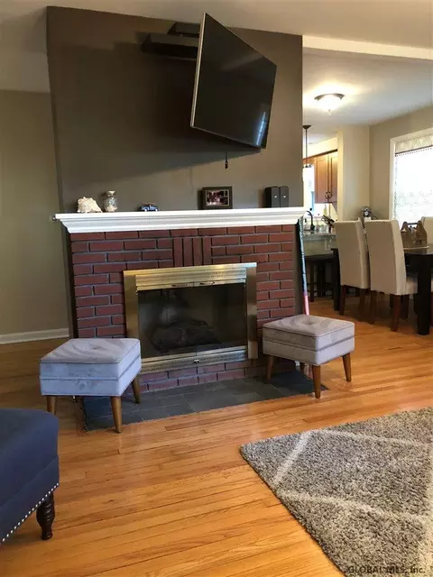 741 Decamp Ave, Schenectady, NY 12309 photo 4