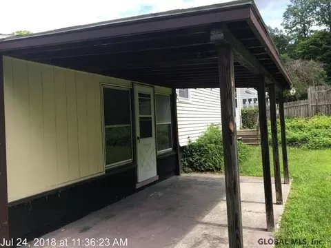 44 Steers Ave, Schenectady, NY 12304 photo 6