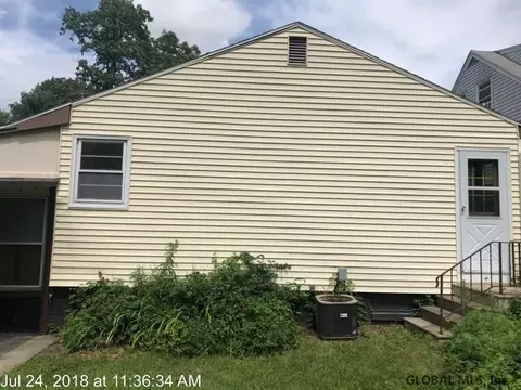 44 Steers Ave, Schenectady, NY 12304 photo 8