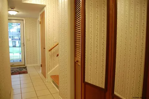 79 Ash Tree Ln, Schenectady, NY 12309 photo 9
