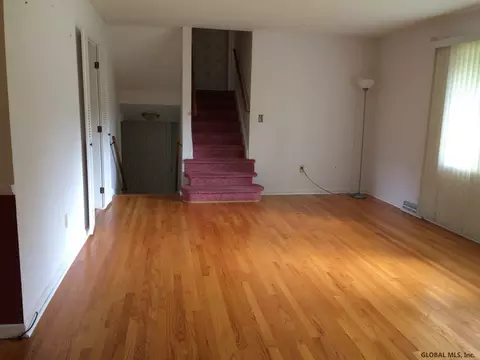 79 Ash Tree Ln, Schenectady, NY 12309 photo 16