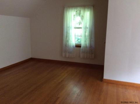 27 Bluff Rd, Schenectady, NY 12306 photo 10