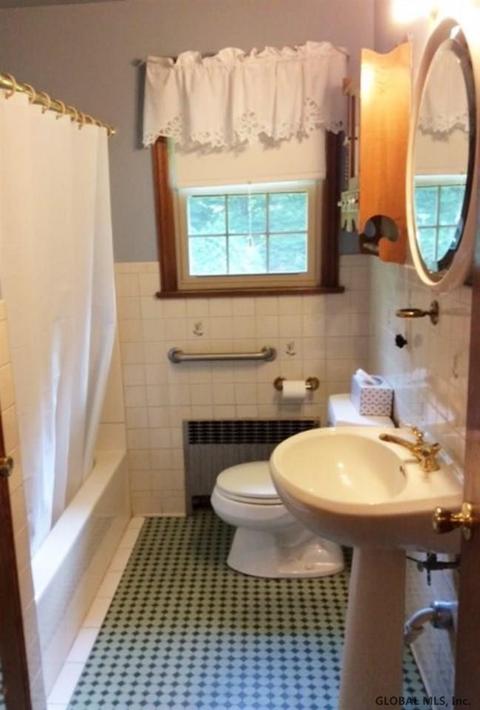 27 Bluff Rd, Schenectady, NY 12306 photo 8
