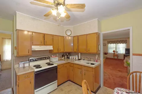 1345 Keyes Ave, Schenectady, NY 12309 photo 17