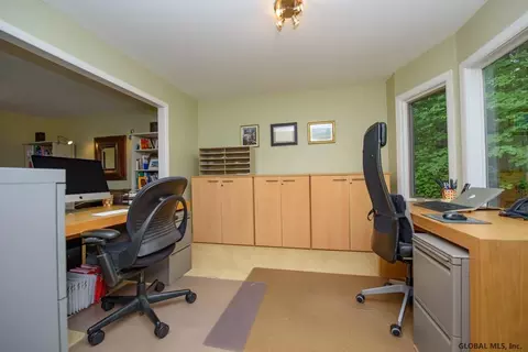 37 Devon Rd, Delmar, NY 12054 photo 8