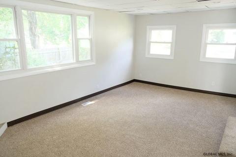 3304 Kent Ave, Schenectady, NY 12304 photo 8