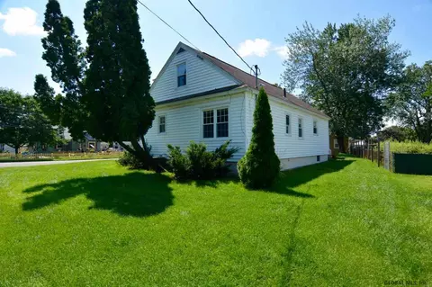 301 Patrick Ct, Schenectady, NY 12304 photo 44