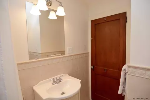 301 Patrick Ct, Schenectady, NY 12304 photo 28