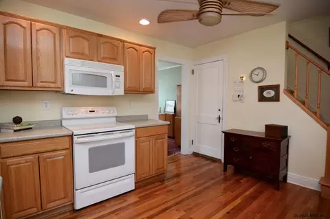 301 Patrick Ct, Schenectady, NY 12304 photo 14