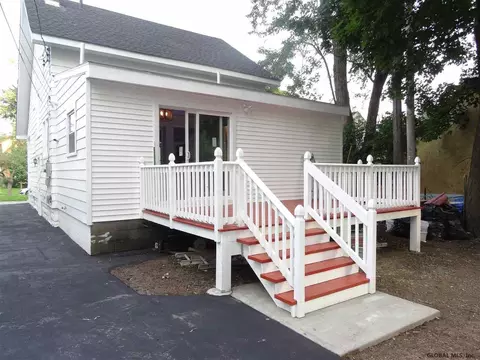 719 Decamp Ave, Schenectady, NY 12309 photo 5