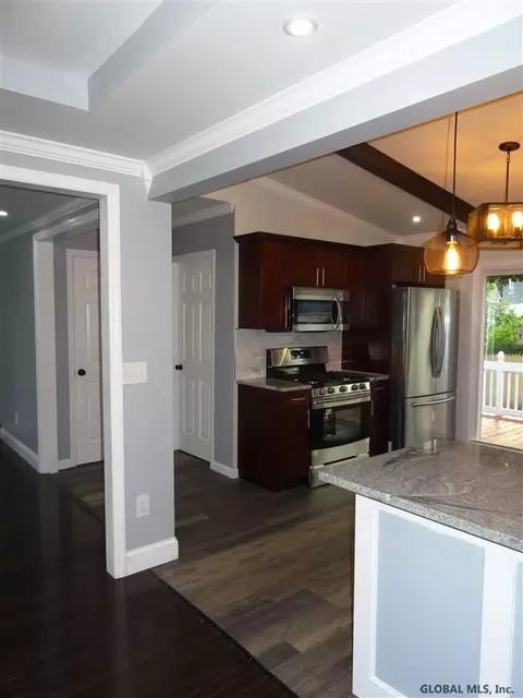 719 Decamp Ave, Schenectady, NY 12309 photo 27