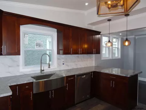719 Decamp Ave, Schenectady, NY 12309 photo 24