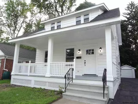 719 Decamp Ave, Schenectady, NY 12309 photo 2