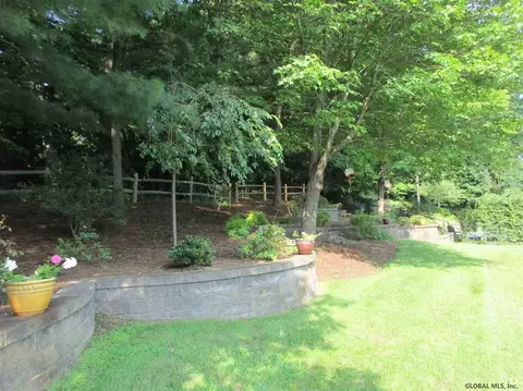 1907 Evva Dr, Schenectady, NY 12303 photo 34