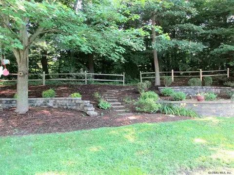 1907 Evva Dr, Schenectady, NY 12303 photo 3