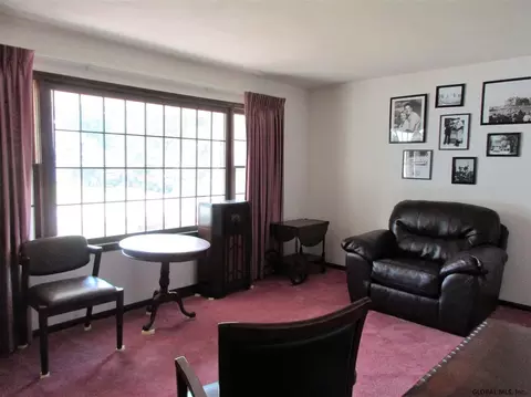 1907 Evva Dr, Schenectady, NY 12303 photo 8