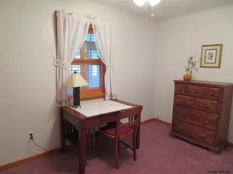 1085 Roberta Rd, Schenectady, NY 12303 photo 13