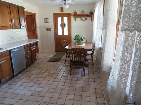 1085 Roberta Rd, Schenectady, NY 12303 photo 10