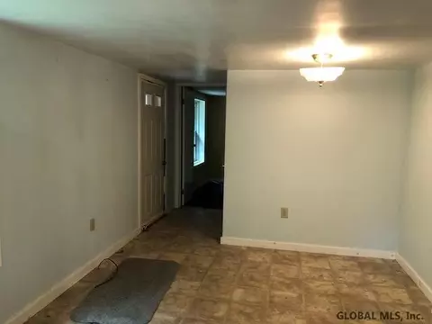 116 Old Post Rd, Malta, NY 12020 photo 5