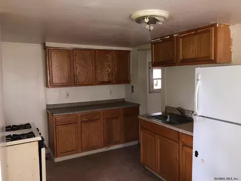1021 Eastern Ave, Schenectady, NY 12308 photo 5