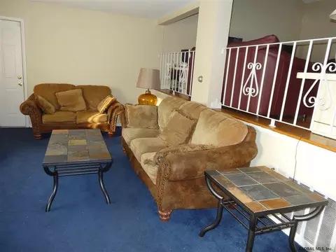 140 Clement Ave, Schenectady, NY 12304 photo 9