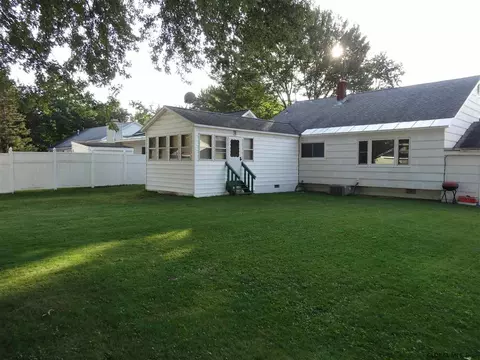 140 Clement Ave, Schenectady, NY 12304 photo 2