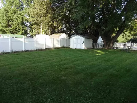 140 Clement Ave, Schenectady, NY 12304 photo 3