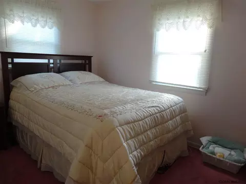 140 Clement Ave, Schenectady, NY 12304 photo 10