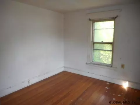 114 Henry St, Schenectady, NY 12304 photo 7