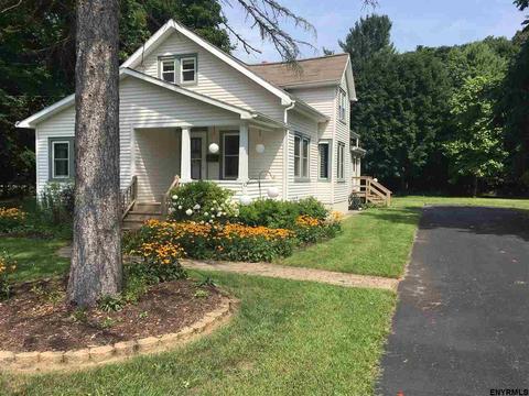18 Gleason Rd, Schenectady, NY 12302 photo 2