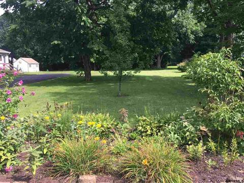 18 Gleason Rd, Schenectady, NY 12302 photo 3