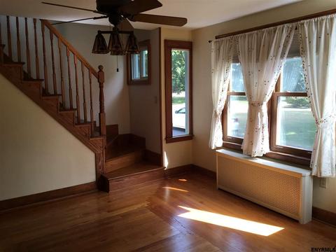18 Gleason Rd, Schenectady, NY 12302 photo 8
