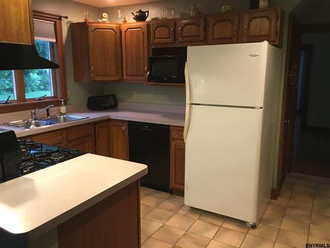18 Gleason Rd, Schenectady, NY 12302 photo 12