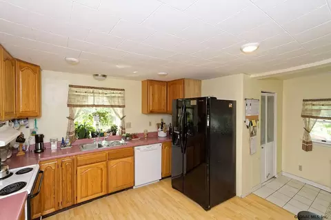 199 Delevan Rd, Eagle Bridge, NY 12057 photo 10