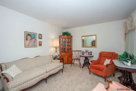 771 Peter Rd, Schenectady, NY 12303 photo 6