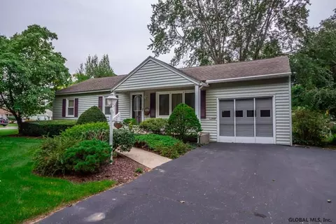 771 Peter Rd, Schenectady, NY 12303 photo 3