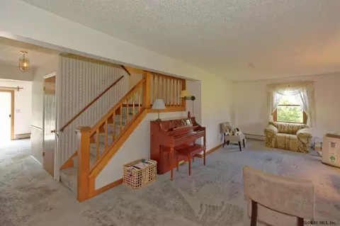 12 Gleneagles Blvd, Ballston Lake, NY 12019 photo 3