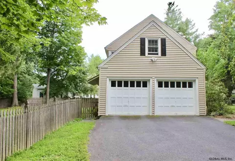 8 Westover Rd, Slingerlands, NY 12159 photo 30