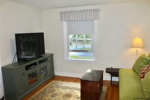 8 Westover Rd, Slingerlands, NY 12159 photo 25