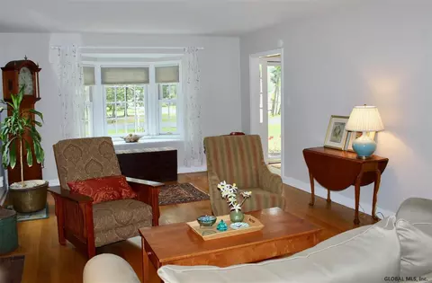 8 Westover Rd, Slingerlands, NY 12159 photo 8