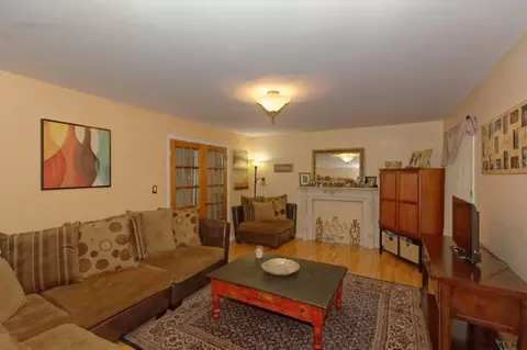2024 Oak Tree Ln, Schenectady, NY 12303 photo 8