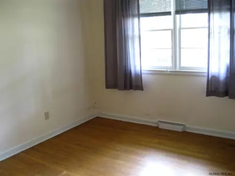 17 Bartlett Ln, Delmar, NY 12054 photo 16