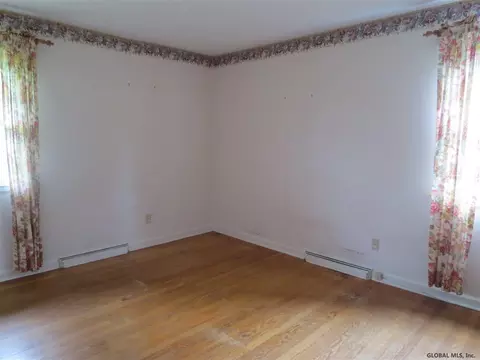17 Bartlett Ln, Delmar, NY 12054 photo 15