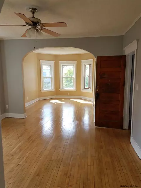 809 Locust Ave, Schenectady, NY 12307 photo 9