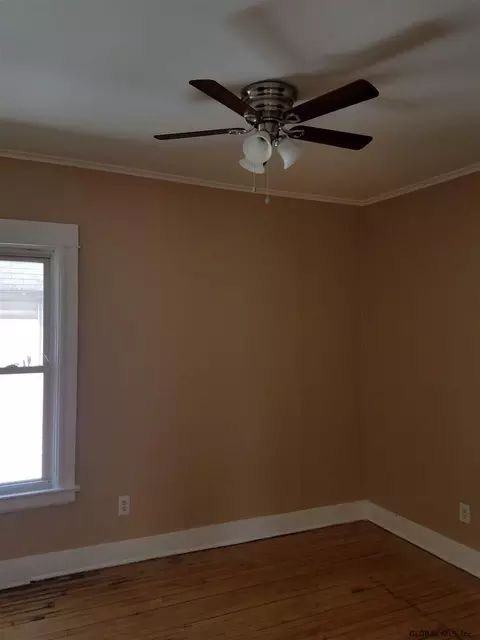 809 Locust Ave, Schenectady, NY 12307 photo 5