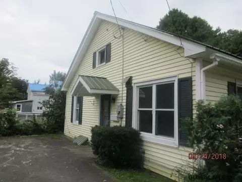 42 Hamilton Ave, Corinth, NY 12822 photo 4
