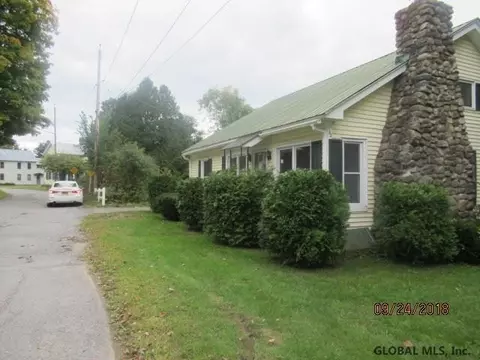 42 Hamilton Ave, Corinth, NY 12822 photo 2