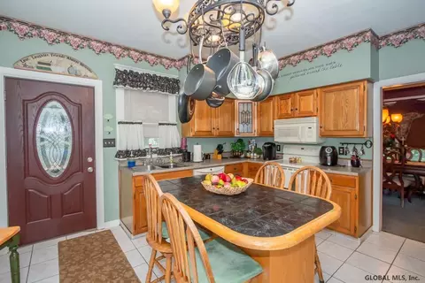 222 Marriott Ave, Schenectady, NY 12304 photo 11
