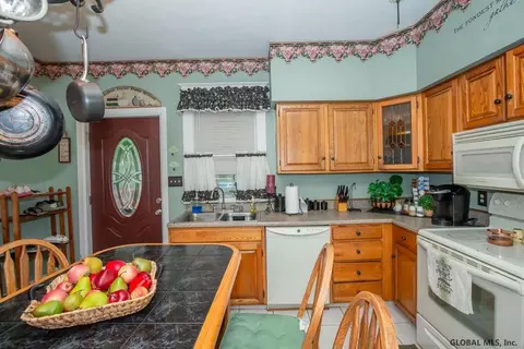 222 Marriott Ave, Schenectady, NY 12304 photo 15