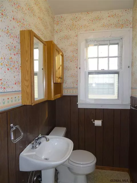 745 Decamp Ave, Schenectady, NY 12309 photo 20